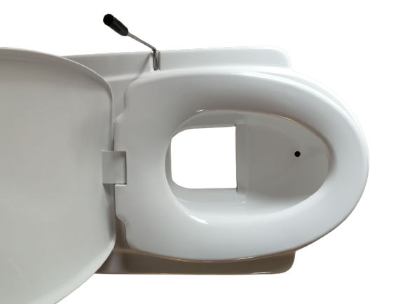 大小分離の便器で、便は撹拌槽に、尿は便器前の排出口から尿タンクに入ります。
